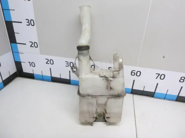 Бачок омывателя лобового стекла