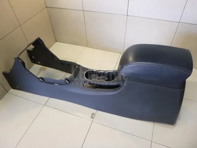 Подлокотник