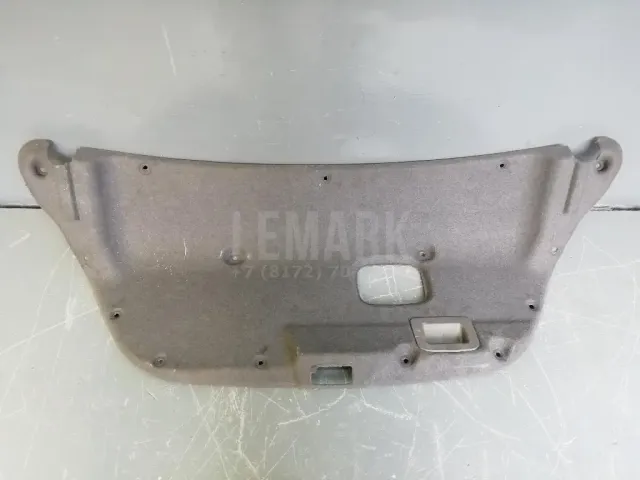 Обшивка крышки багажника