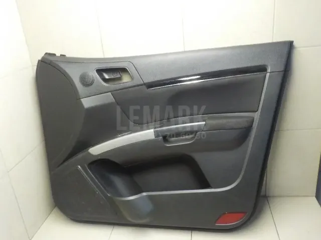 Обшивка двери передней правой для  BMW X5 F15/F85 2013-2018
