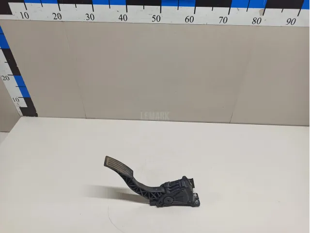 Педаль газа