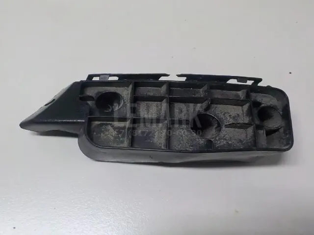 Кронштейн переднего бампера левый для  Honda Accord VI 1998-2002
