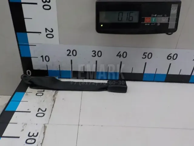 Ответная часть ремня безопасности