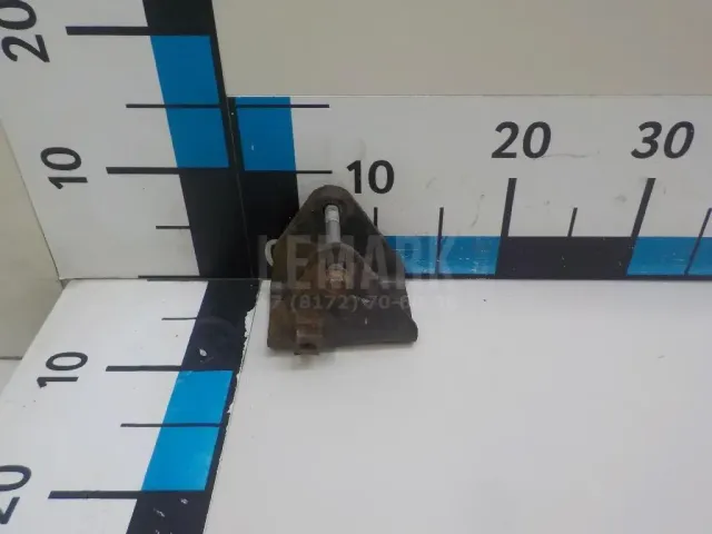 Кронштейн двигателя передний