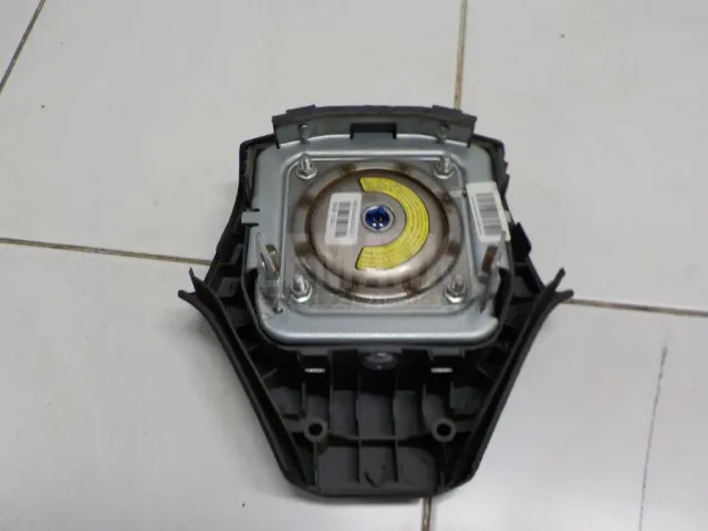 Подушка безопасности в рулевое колесо для  Ford Focus II 2008-2011