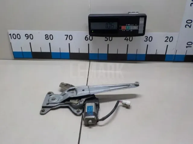 Стеклоподъемник электр. задний правый