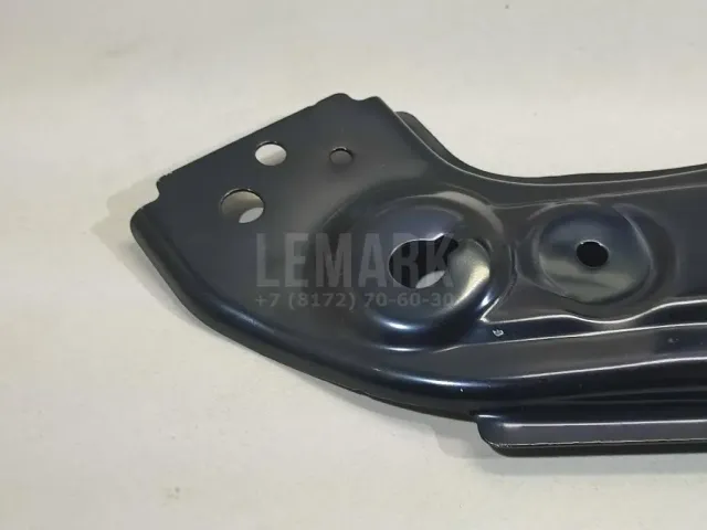 Кронштейн фар левый для  BMW 1-serie F20/F21 2011-2019