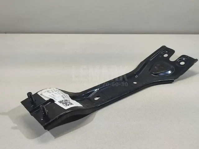 Кронштейн замка капота для  BMW X3 E83 2004-2010