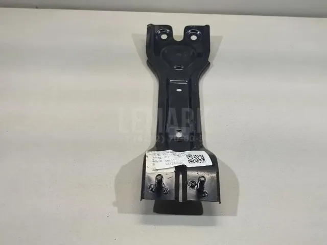 Кронштейн замка капота для  BMW X3 E83 2004-2010