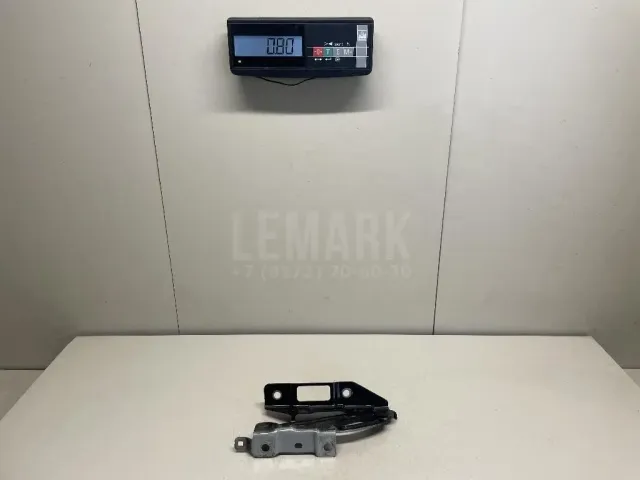 Петля капота правая для  BMW 4-serie F36 Gran Coupe 2015-2021