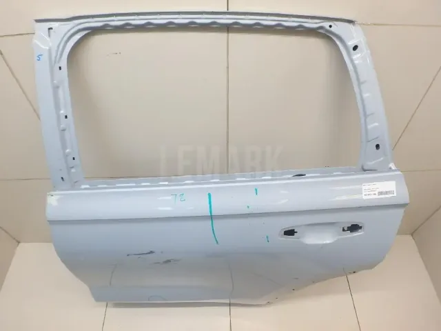 Дверь задняя левая для  Cadillac Escalade IV 2014-2020
