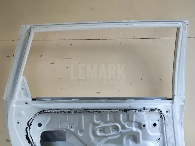 Дверь задняя левая