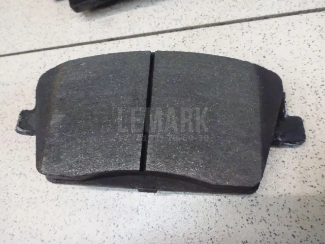 Колодки тормозные передние к-кт для  BMW 5-serie G30/G31/F90 2017-2023