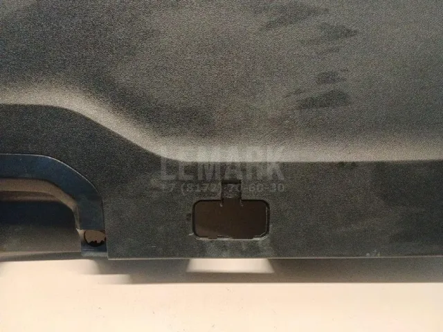 Обшивка двери багажника