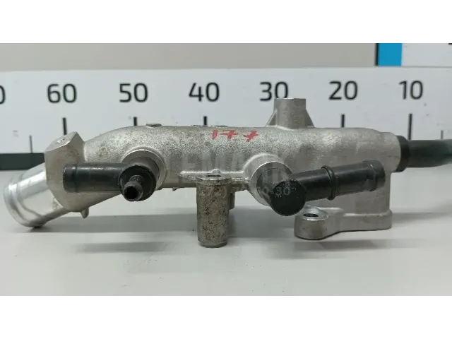 Фланец двигателя системы охлаждения