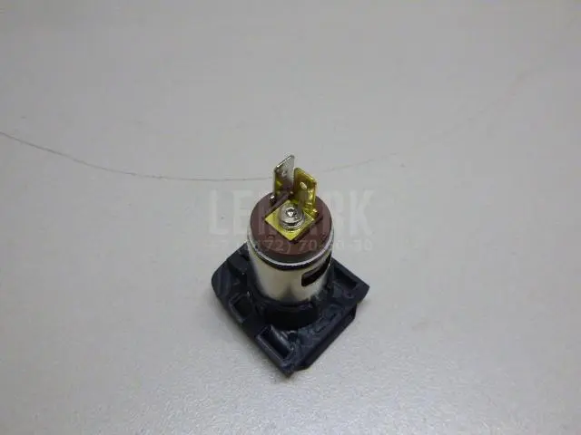 Гнездо прикуривателя