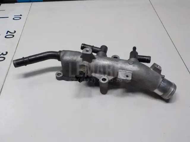 Фланец двигателя системы охлаждения для  Ford Fusion 2002-2012