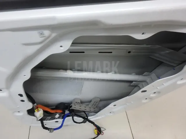 Дверь задняя правая для  Cadillac Escalade IV 2014-2020