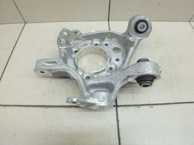 Кулак поворотный задний левый для  BMW X3 E83 2004-2010