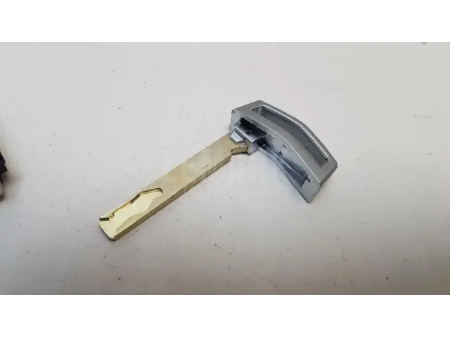 Ключ зажигания