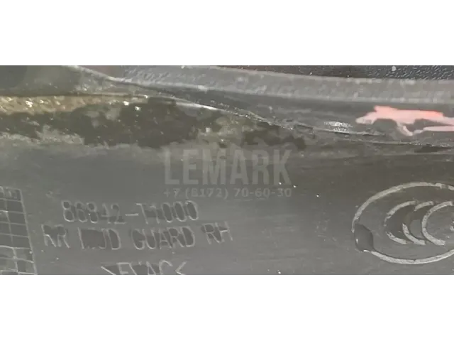 Брызговик задний правый