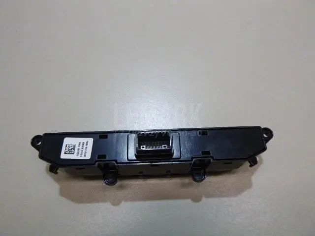 Кнопка обогрева сидений для  Geely Coolray (SX11) 2018