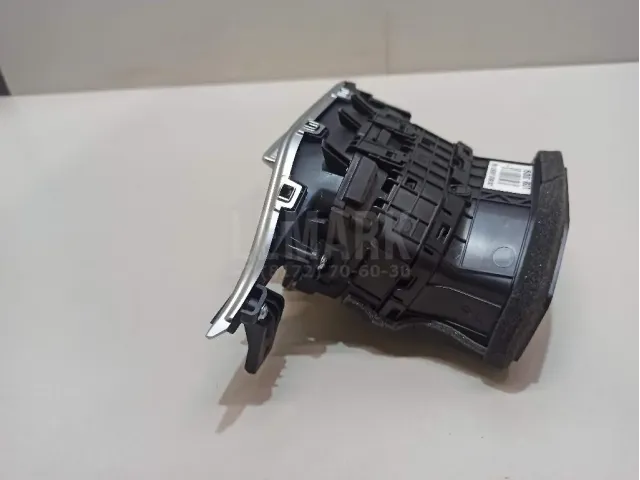Дефлектор воздушный для  Audi A3 [8V] 2013-2020