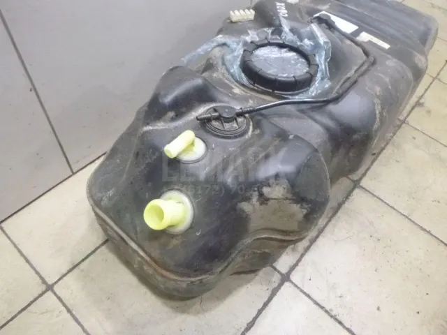 Бак топливный