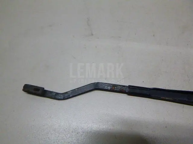 Поводок стеклоочистителя передний правый для  BMW 5-serie E60/E61 2003-2009