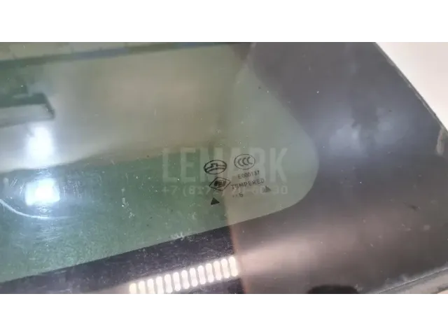 Стекло кузовное глухое левое