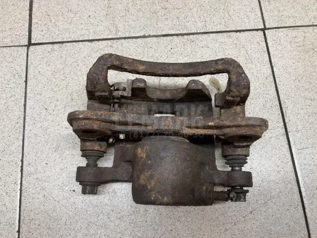 Суппорт тормозной задний правый для  Honda Accord IV 1990-1993