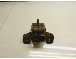 Опора двигателя правая