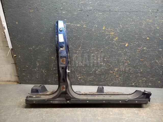 Порог со стойкой правый для  Ford Mondeo II 1996-2000