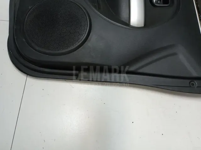 Обшивка двери передней левой для  Chrysler Neon 1999-2005