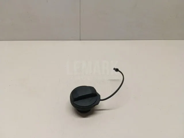 Крышка топливного бака