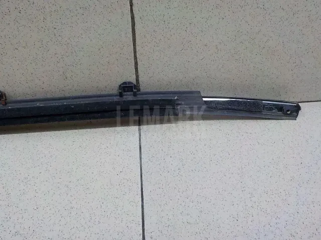 Накладка стекла заднего левого для  Ford America Excursion 2000-2006
