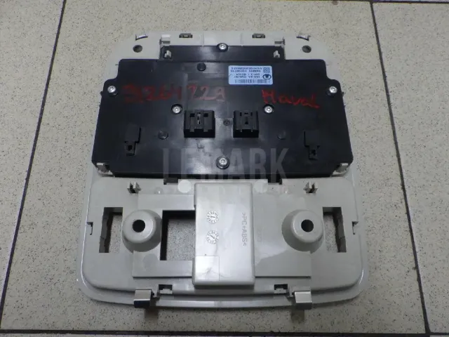 Плафон салонный для  BMW 5-serie G30/G31/F90 2017-2023