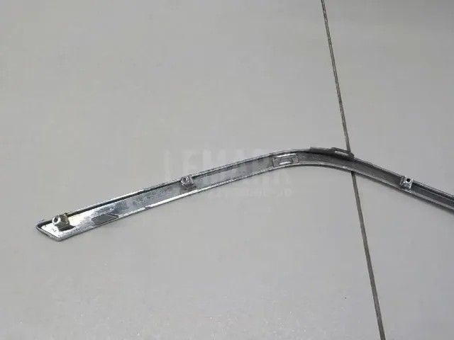 Накладка на решетку левая для  Geely Coolray (SX11) 2018