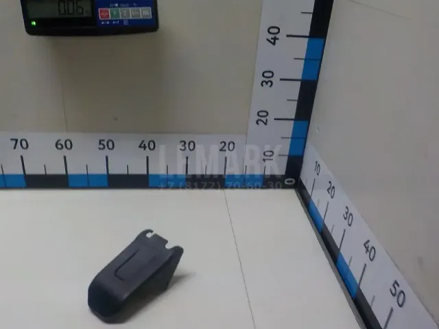 Крышка кронштейна сиденья