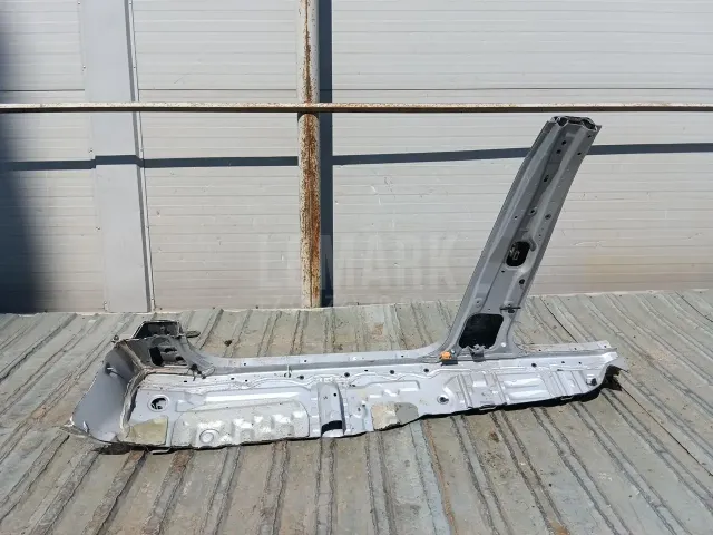 Порог со стойкой правый для  Ford Maverick 2001-2007