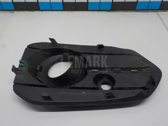 Рамка противотуманной фары правой для  Honda Accord VIII 2008-2015