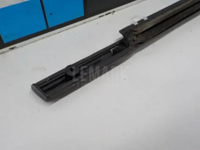 Накладка стекла заднего левого для  BMW 5-serie E60/E61 2003-2009