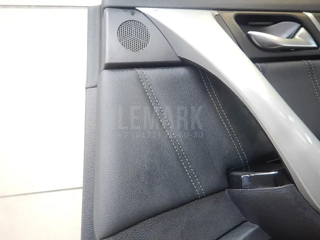 Обшивка двери задней правой для  Fiat Brava 1995-2001