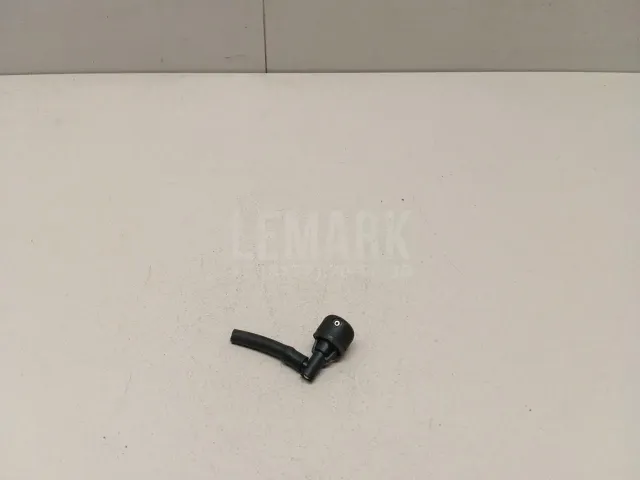 Форсунка омывателя зад стекла