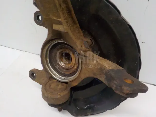 Кулак поворотный передний правый для  Ford Escape EUR 2007-2009