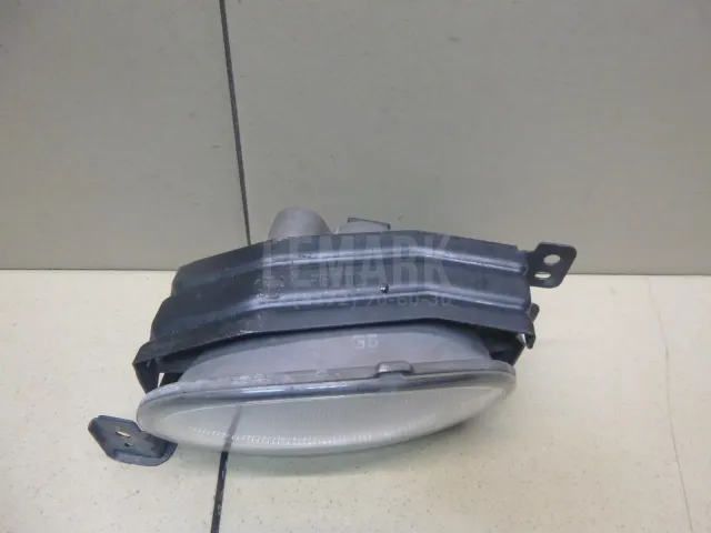 Фара противотуманная левая для  Chrysler Voyager/Caravan/Town&Country (RT) 2007-2020