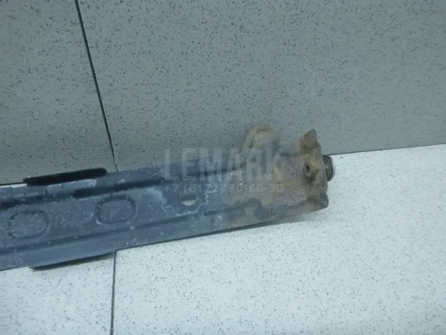 Кронштейн заднего бампера левый для  Ford C-MAX 2003-2010