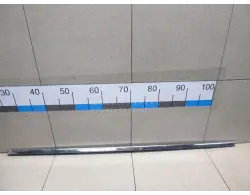 Накладка стекла переднего левого