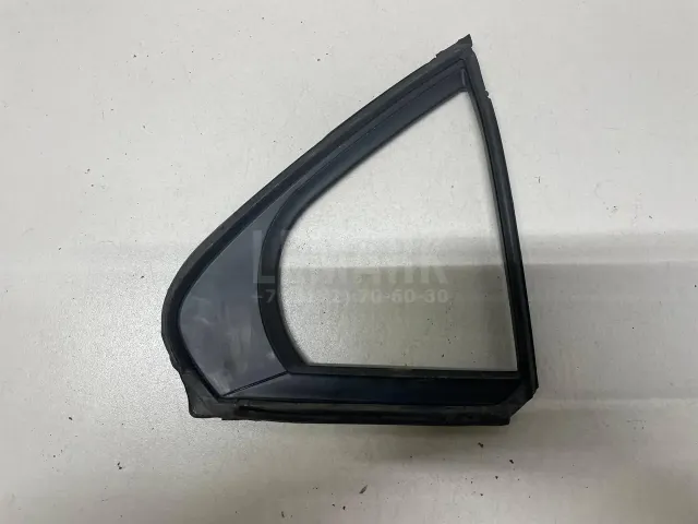 Уплотнитель стекла двери для  Fiat Doblo 2001-2005