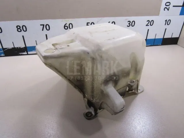 Бачок омывателя лобового стекла